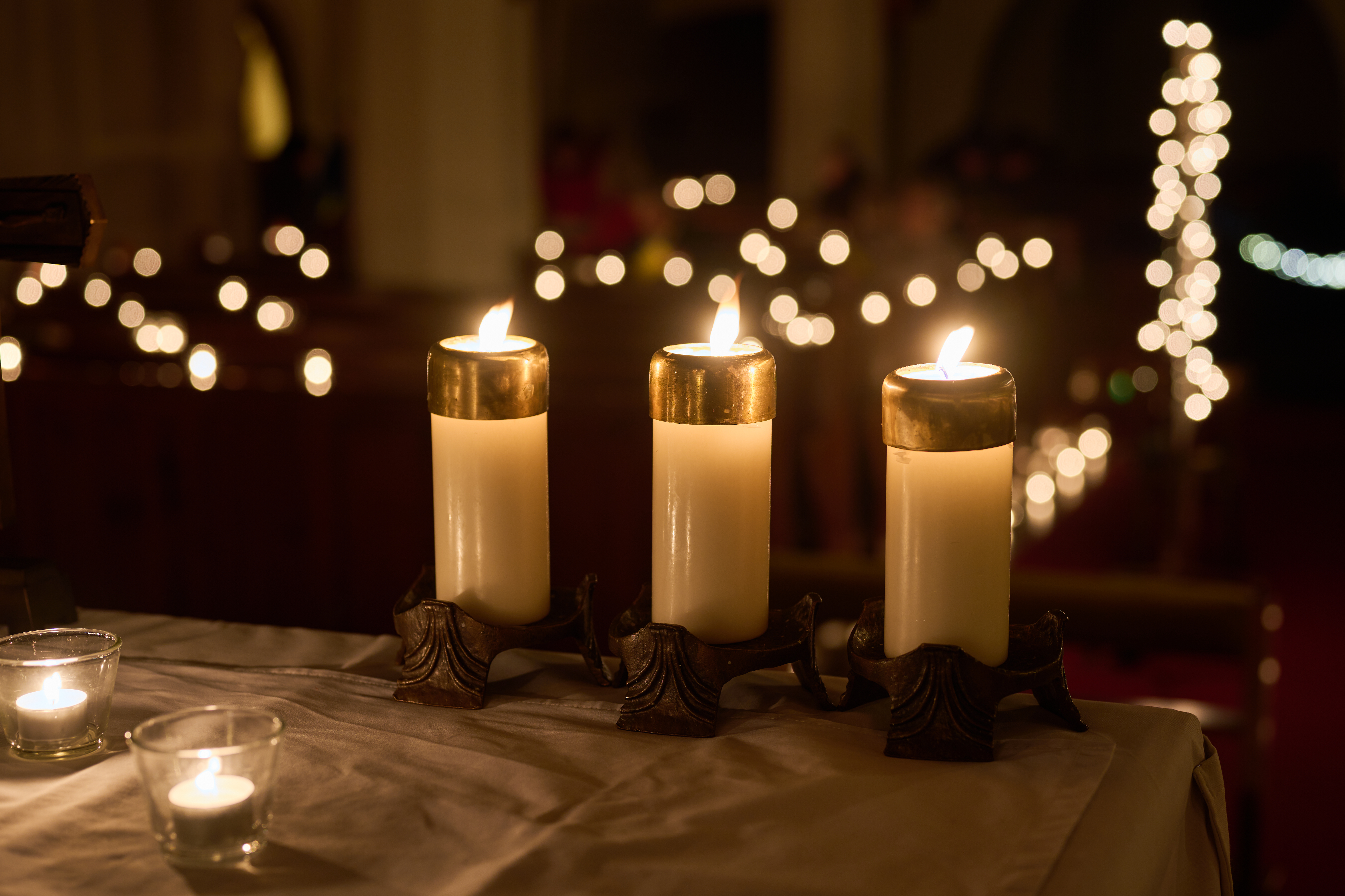 Jede Kerze spendet 100% Licht - gleich welche Größe und Form - Symbolfoto aus Nacht der 1000 Lichter